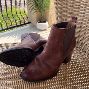 Sofft leather booties